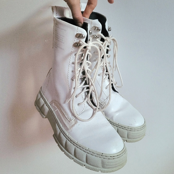 Virón white ankle boots - Picture 5 of 11